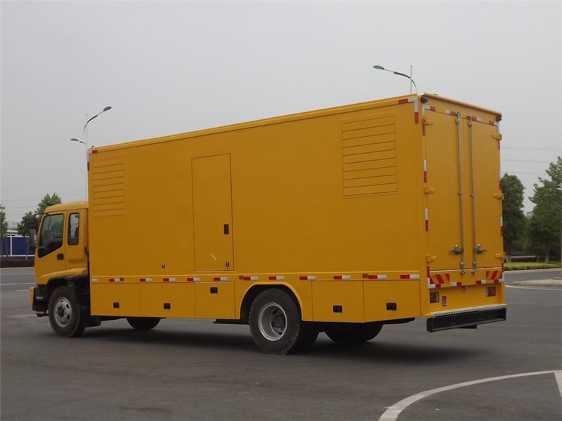 玉树发电车出租- 柴油发电机油箱怎么清洗