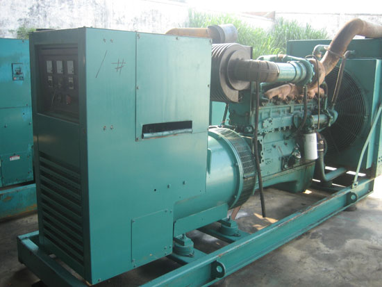 玉树租赁发电机- 发电机碳刷磨损的原因是什么