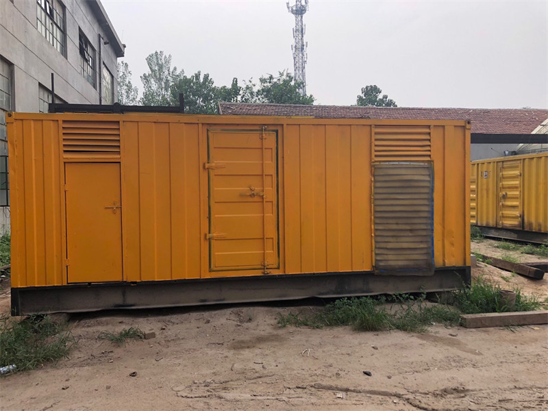 玉树柴油发电机如何判断新机油是否已经完全充满机油滤清器？