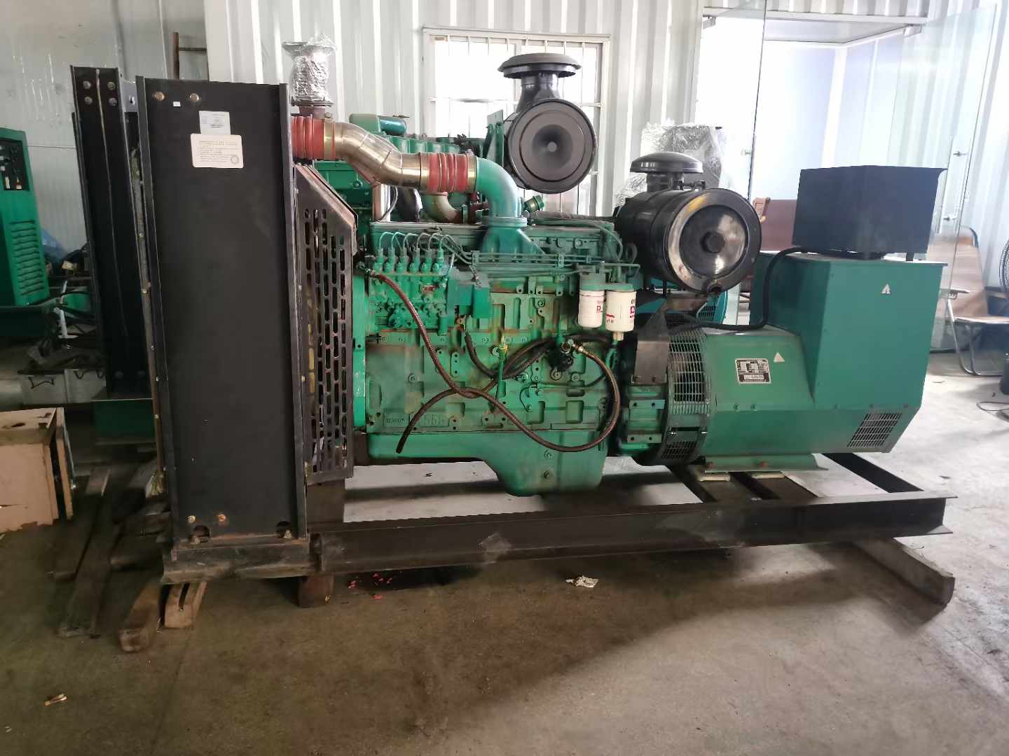 玉树发电机租赁如何确定电缆的承载电流是否在安全范围内？