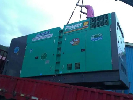 玉树柴油发电机组转速不稳定时，如何对发动机进行维护？